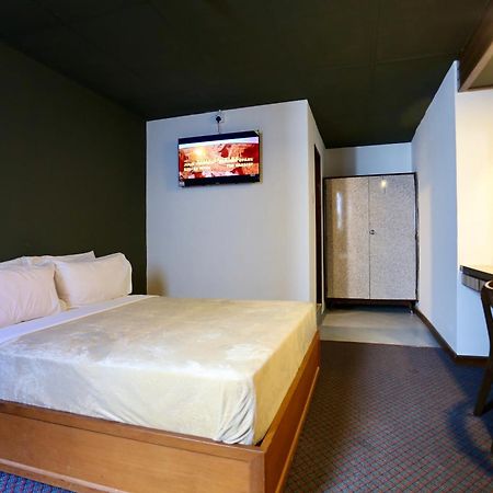Fata Hotel By Project Borneo Kuching Exteriör bild