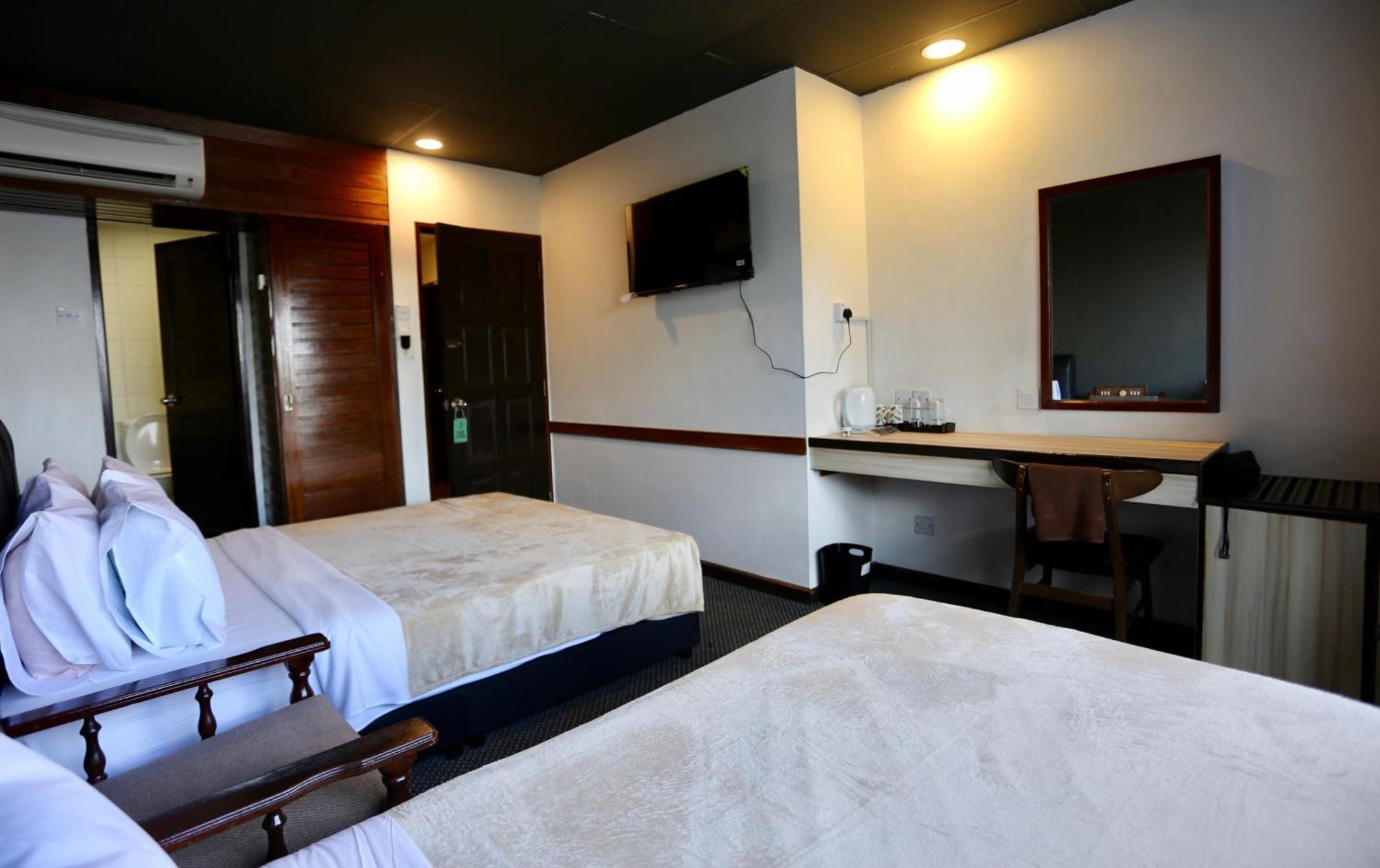 Fata Hotel By Project Borneo Kuching Exteriör bild