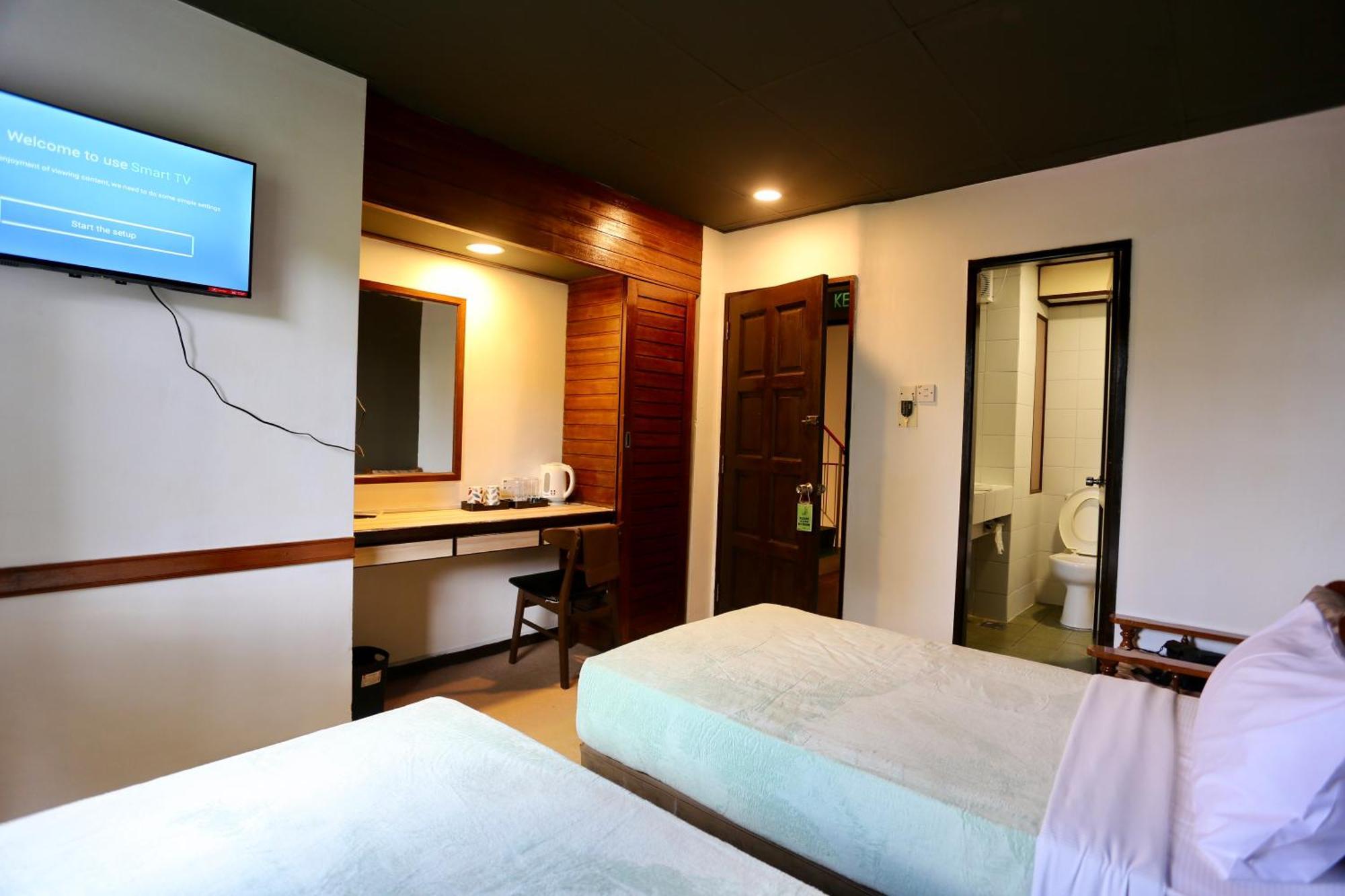 Fata Hotel By Project Borneo Kuching Exteriör bild