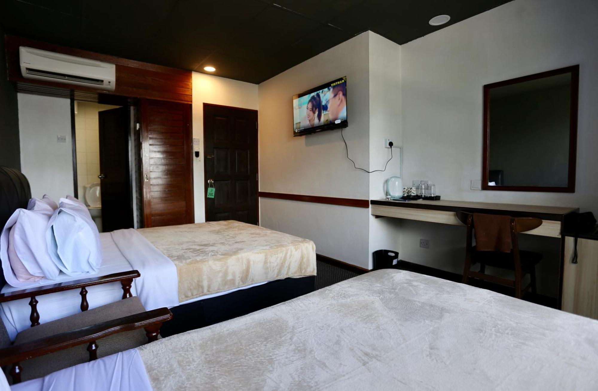 Fata Hotel By Project Borneo Kuching Exteriör bild